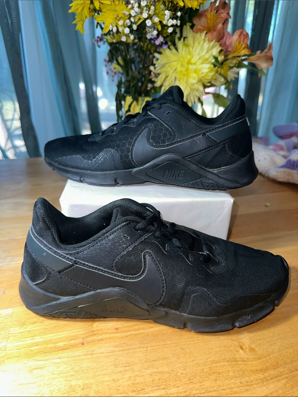 Nike Black Low-Top Women's Athletic Sneakers